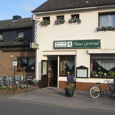 Hotel Haus Gertrud سيمراث المظهر الخارجي الصورة
