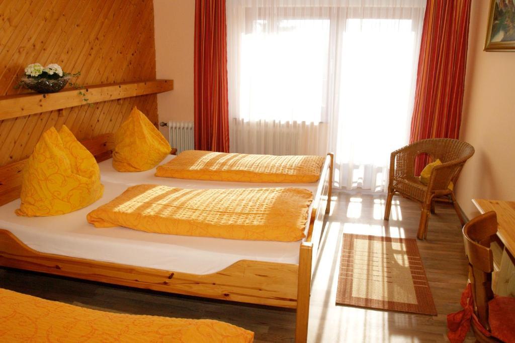 Hotel Haus Gertrud سيمراث الغرفة الصورة