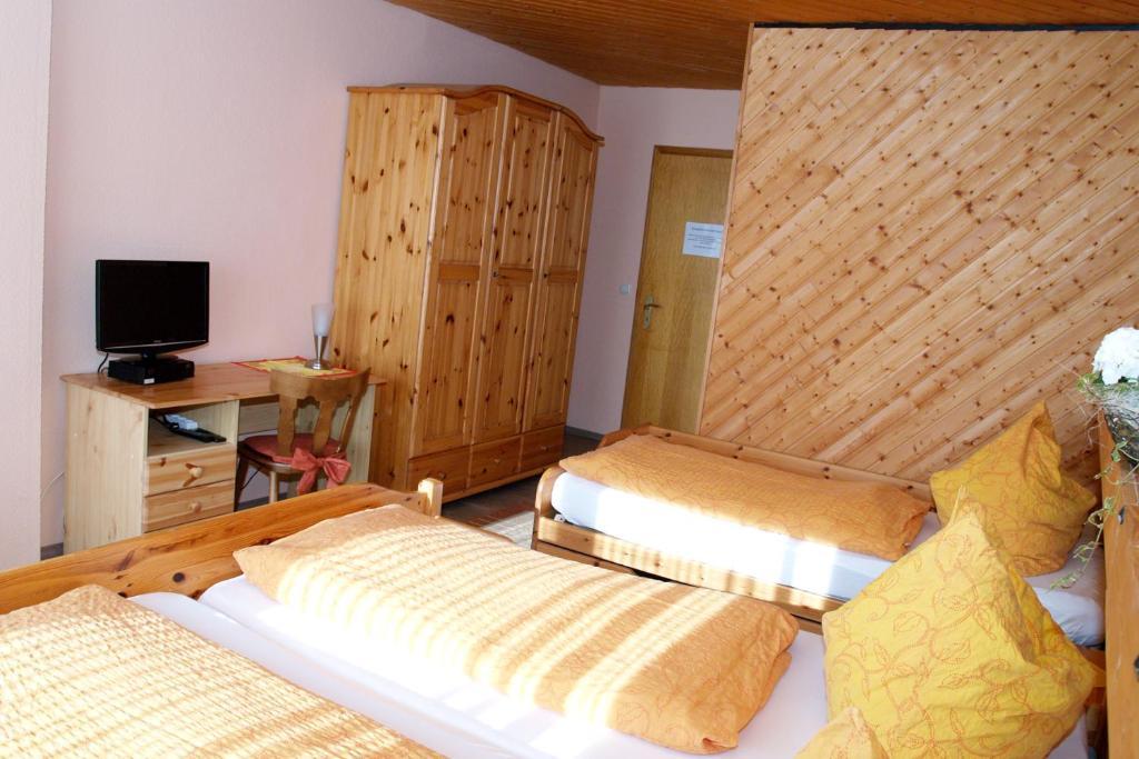 Hotel Haus Gertrud سيمراث الغرفة الصورة